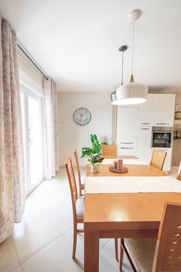 Two-Bedroom Apartment In Crikvenica Xcvii Exterior photo