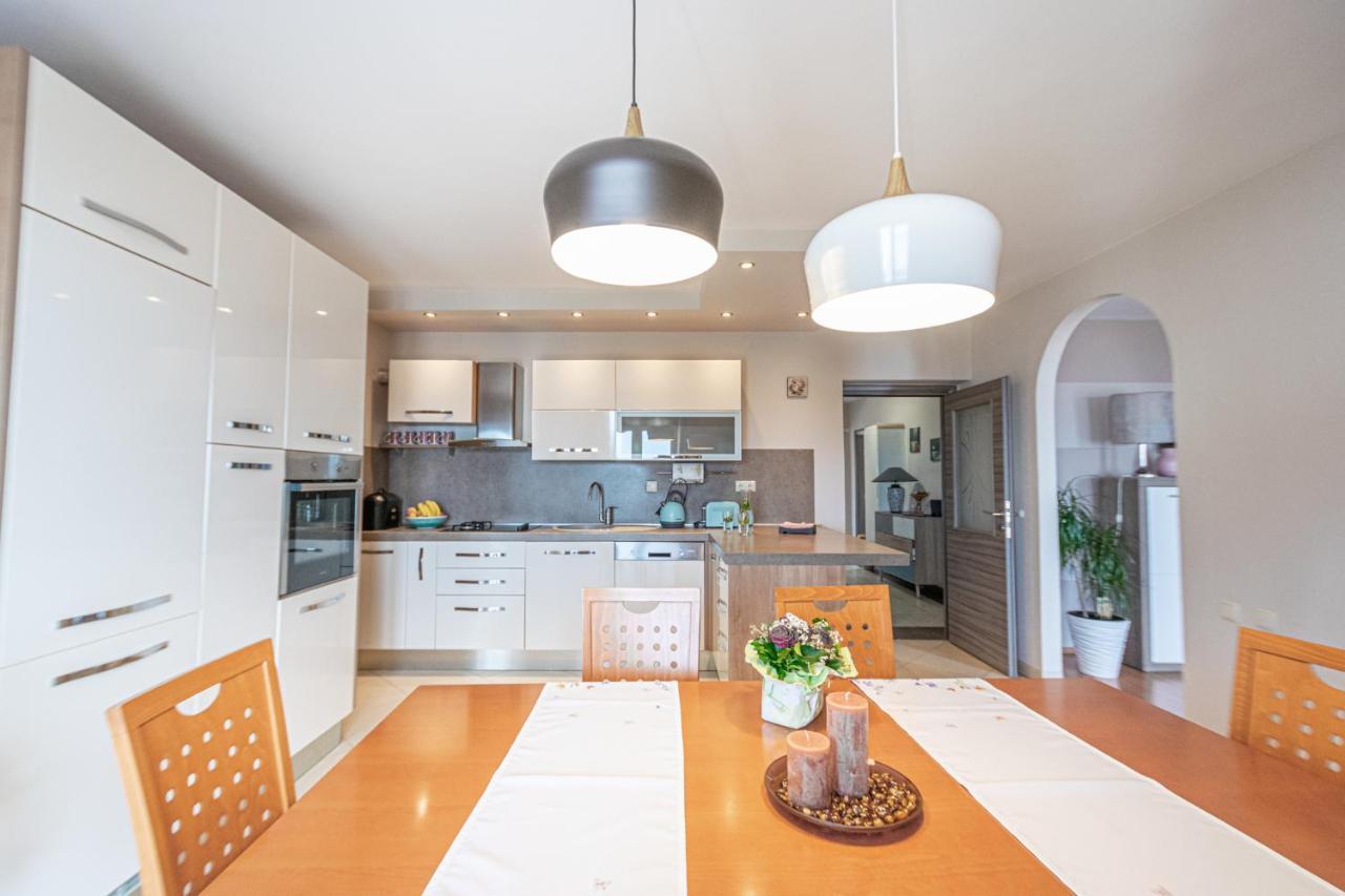 Two-Bedroom Apartment In Crikvenica Xcvii Exterior photo